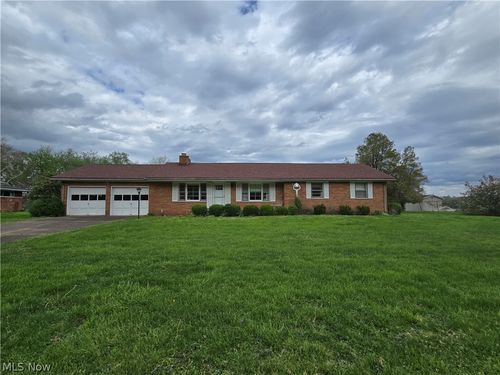 2922 Waverly Rd, Williamstown, WV, 26187-7932 | Card Image