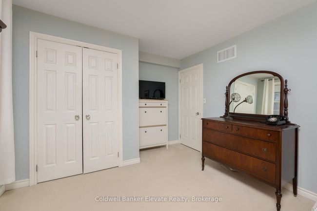 128 - 130 Main St S, Home with 4 bedrooms, 2 bathrooms and 6 parking in Halton Hills ON | Image 17