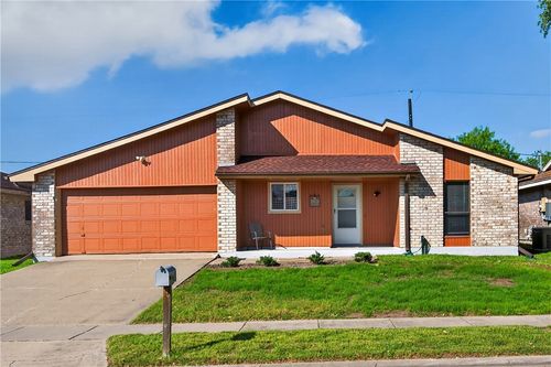 10825 Eastwood Dr, Corpus Christi, TX, 78410-2810 | Card Image
