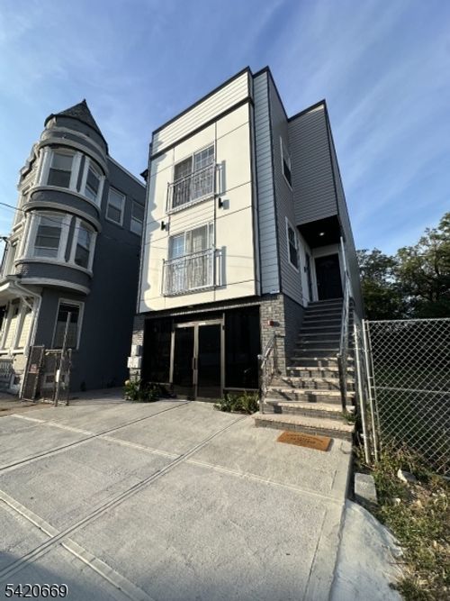 420 S 18th St, Newark, NJ, 07103-4949 | Card Image