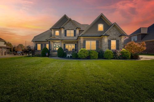 82 Pikes Peak Way, Bowling Green, KY, 42104-8400 | Card Image