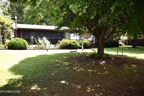 111 Chestnut Cir, La Follette, TN, 37766-5792 | Card Image