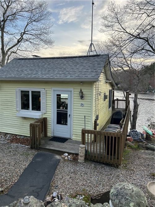 25 E Shore Dr, Exeter, RI, 02822-1929 | Card Image