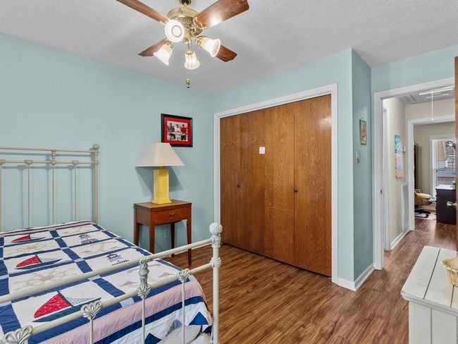 Secondary bedroom | Image 18