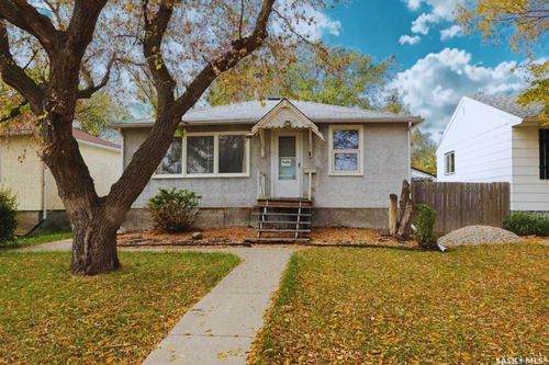 840 Argyle St, Regina, SK, S4T3P8 | Card Image