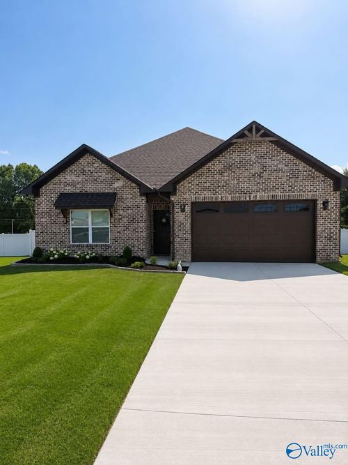 310 Krimson Cir, Albertville, AL, 35951-4160 | Card Image