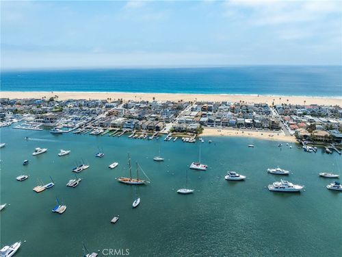 b-825 W Bay Ave, Newport Beach, CA, 92661-1109 | Card Image