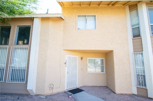 3844 Fitzpatrick Dr, Las Vegas, NV, 89115-3294 | Card Image