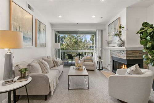 303-20331 Bluffside Cir, Huntington Beach, CA, 92646 | Card Image