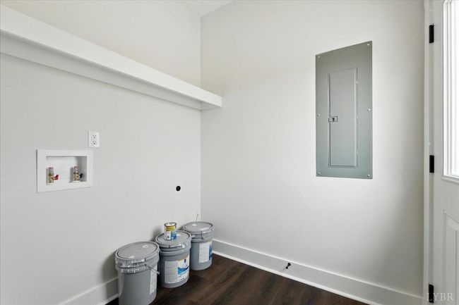 8666 Hat Creek Rd, House other with 3 bedrooms, 2 bathrooms and null parking in Brookneal VA | Image 10