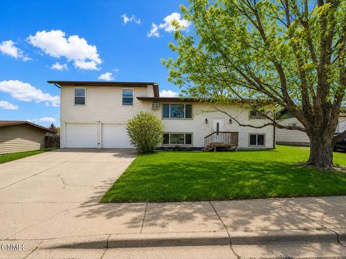 531 3rd Ave Se, Dickinson, ND, 58601-6014 | Card Image