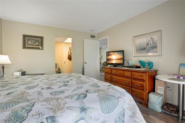 K302 - 3622 Lake Bayshore Dr, Condo with 2 bedrooms, 2 bathrooms and null parking in BRADENTON FL | Image 9