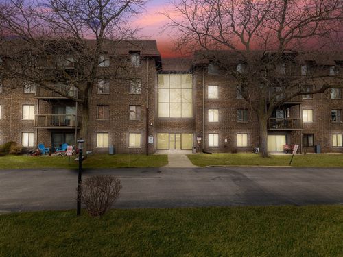 c315-820 Elder Rd, Homewood, IL, 60430-2501 | Card Image