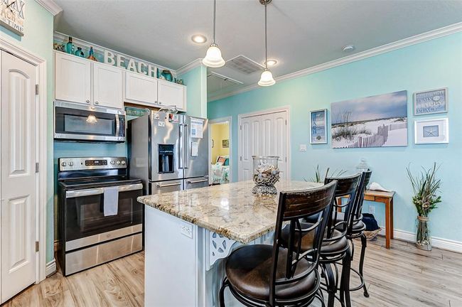 881 Buell, House other with 3 bedrooms, 2 bathrooms and null parking in Crystal Beach TX | Image 12