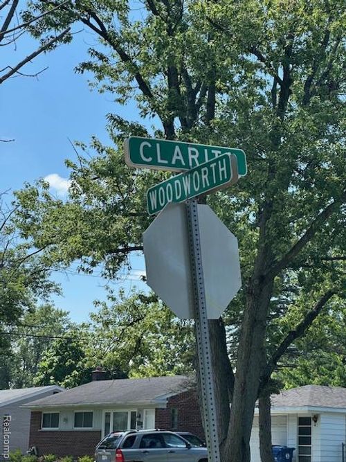 26245 Clarita, Redford, MI, 48240-1852 | Card Image