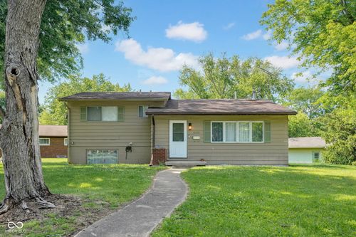 3042 Fairlawn Dr, Columbus, IN, 47203-3168 | Card Image