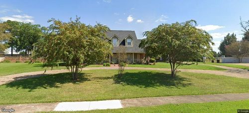30 Fairmont Cir, Bossier City, LA, 71111-6004 | Card Image