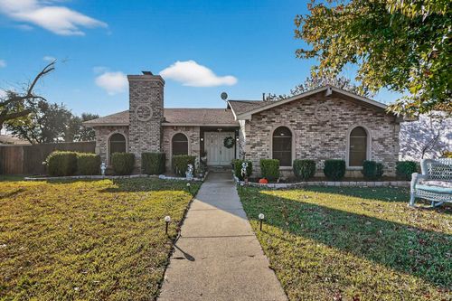 3402 Aquarius Cir, Garland, TX, 75044-6112 | Card Image