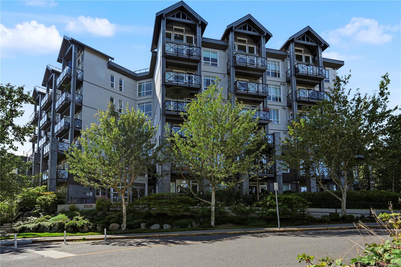 Residential in Esquimalt