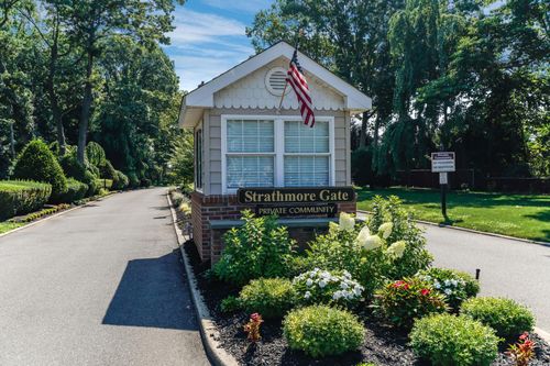 53 Strathmore Gate Dr, Stony Brook, NY, 11790-3053 | Card Image