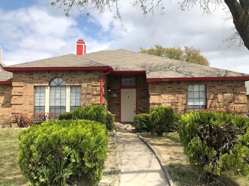 2021 Meadow Park Dr, Princeton, TX, 75407-2663 | Card Image