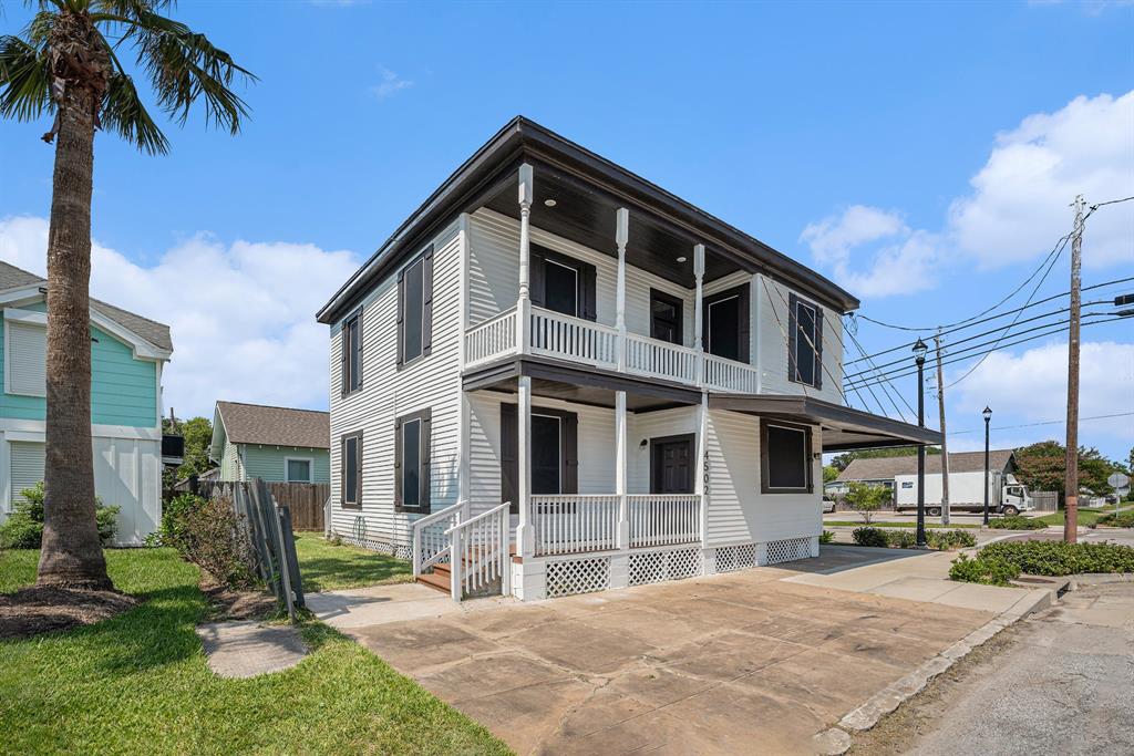 Avenue R , Galveston, TX 77551