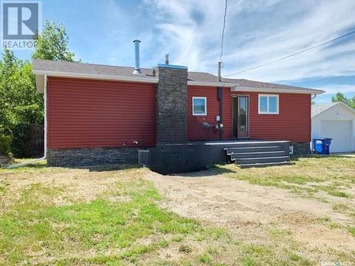 214 Flora Ave, Wymark, SK, S0N2Y0 | Card Image