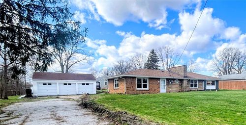 558 Lessig Ave, Akron, OH, 44312-3774 | Card Image
