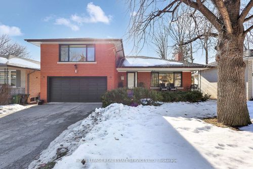 34 Bearbury Dr, Etobicoke, ON, M9C2G9 | Card Image