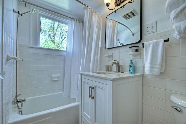 102 Riverview St, Home with 3 bedrooms, 2 bathrooms and null parking in Copperhill TN | Image 28