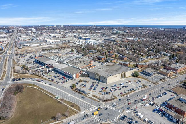 84 Tisdale Ave, House attached with 5 bedrooms, 4 bathrooms and 1 parking in Toronto ON | Image 38