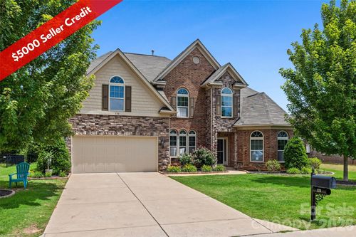 324 Kerrydale Ct, Clover, SC, 29710-7857 | Card Image