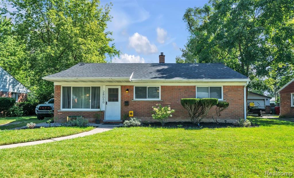 Stuart Ave, Southfield, MI 48076