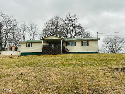 864 Big Smith Ridge Rd, Clintwood, VA, 24228-6960 | Card Image