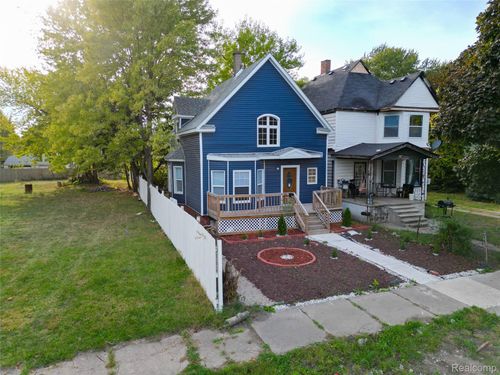 1261 Military St, Detroit, MI, 48209-2364 | Card Image