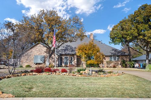9 Rolling Hills Cir, Denton, TX, 76205-8567 | Card Image