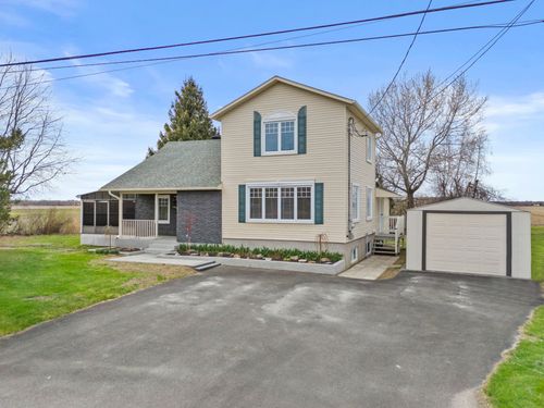 {{alt}} | Card Image