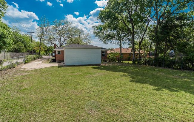 1721 Essex Ave, House other with 2 bedrooms, 1 bathrooms and null parking in Dallas TX | Image 27