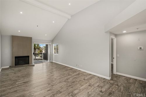 301-310 Lake St, Huntington Beach, CA, 92648-5295 | Card Image