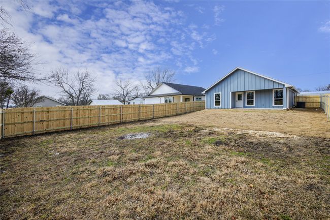 109 S Fir St, House other with 3 bedrooms, 2 bathrooms and null parking in Celeste TX | Image 6
