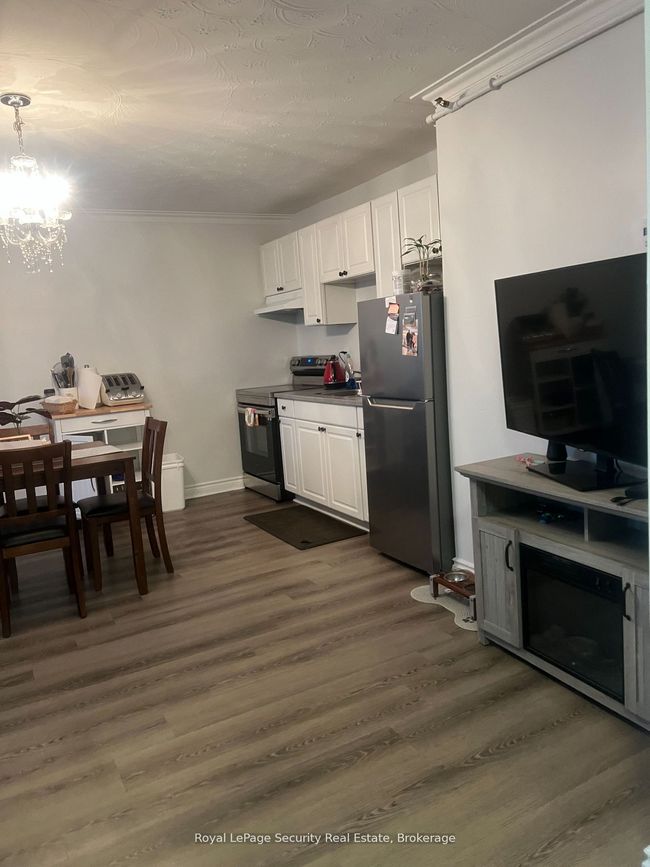 97 John St E, House other with 2 bedrooms, 1 bathrooms and 1 parking in Bradford West Gwillimbury ON | Image 9