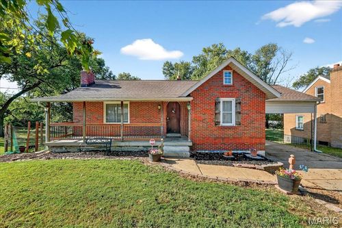 2255 N Warson Rd, Saint Louis, MO, 63114-2024 | Card Image