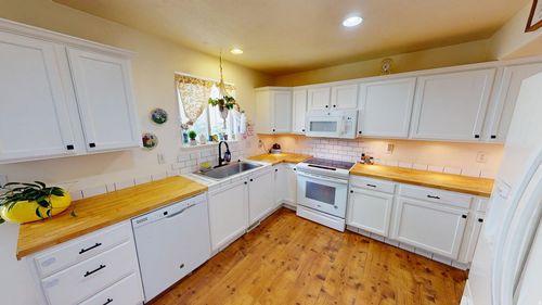 1166 N 200 W, Tooele, UT, 84074-3474 | Card Image