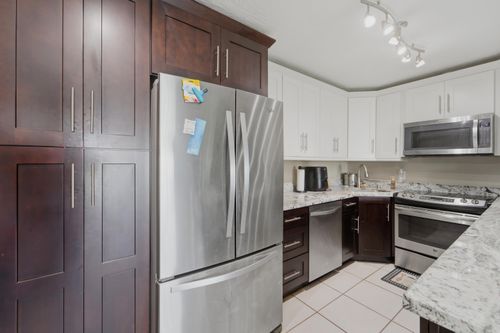 c2-1013 Green Pine Blvd, West Palm Beach, FL, 33409-7026 | Card Image