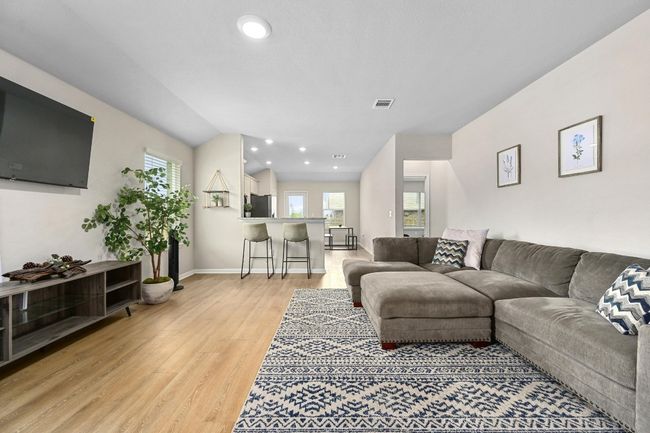 201 Mais Dr, House other with 3 bedrooms, 2 bathrooms and 4 parking in Georgetown TX | Image 4