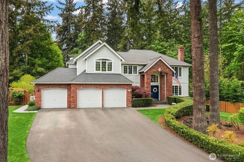 21728 Ne 81st St, Redmond, WA, 98053-2246 | Card Image