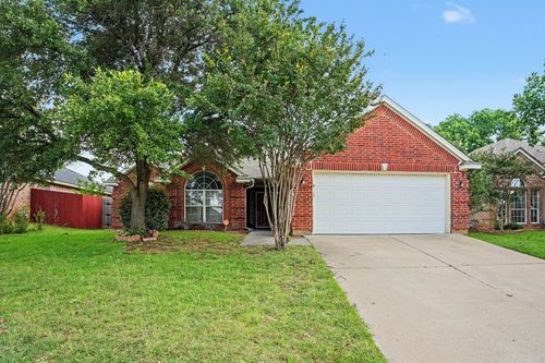 8725 Creede Trl, Fort Worth, TX, 76118-7811 | Card Image