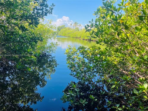 202-202 W Canal Dr, Key Largo, FL, 33037-4120 | Card Image