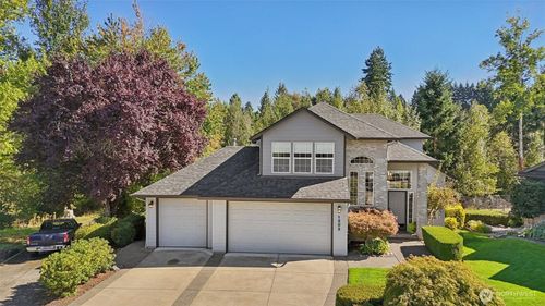 1202 Nw 118th Cir, Vancouver, WA, 98685-4215 | Card Image