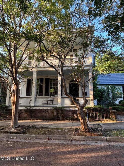705 Washington St, Natchez, MS, 39120-3544 | Card Image